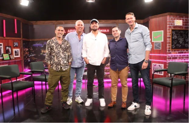 Al Ángulo Al Ángulo